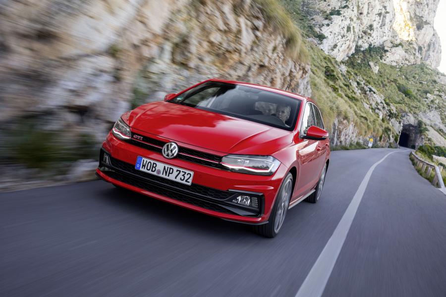 Volkswagen Polo GTI 2017 года  (WW) (фото 26 из 46)